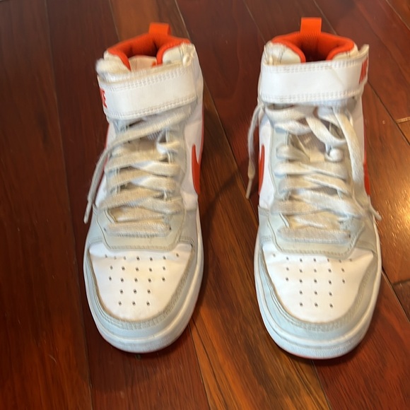 Sneakers - Picture 2 of 4